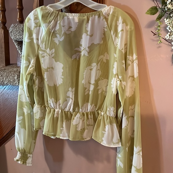 Wallflower Jean Company long sleeve top with smocked bodice. New with tags. - Picture 5 of 5